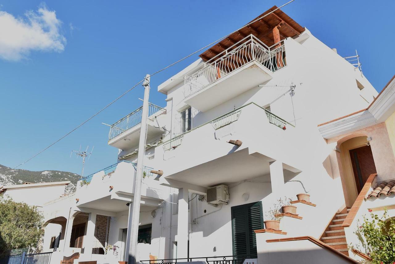 L'Acquario Apartment Cala Gonone Luaran gambar